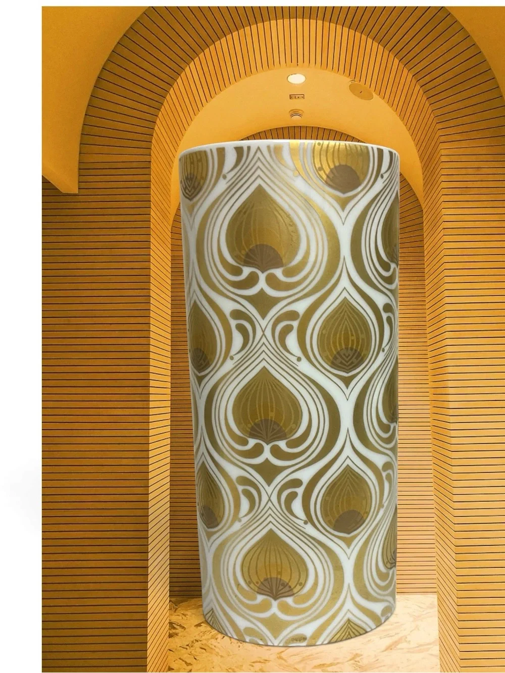 Rosenthal details maker